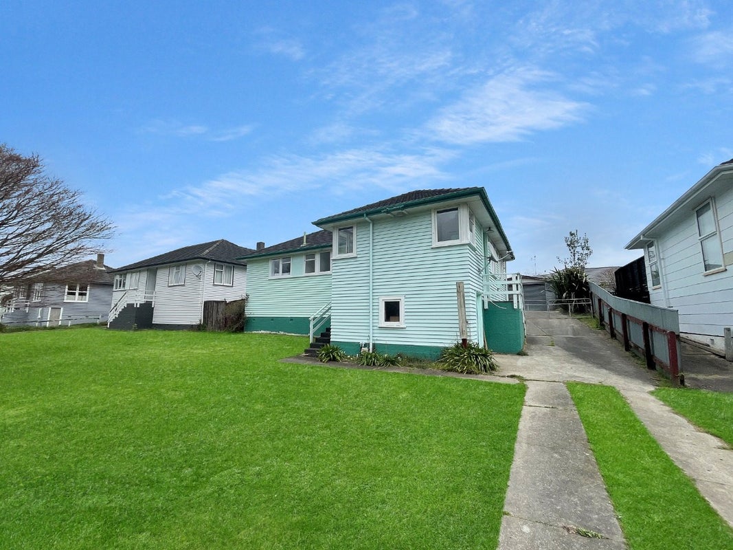 21 Ashford Avenue, Hokowhitu, Palmerston North - Carousel 1