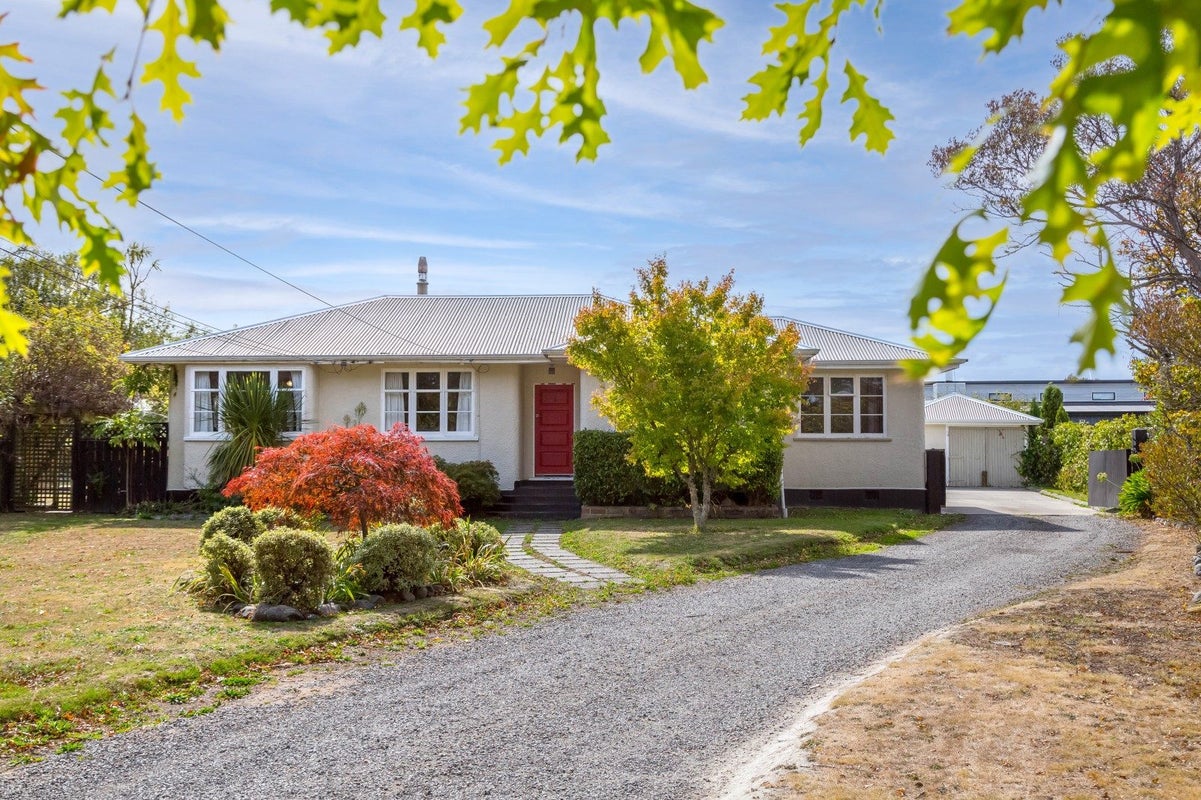 24 Lansdowne Crescent, Lansdowne, Masterton - Carousel 1