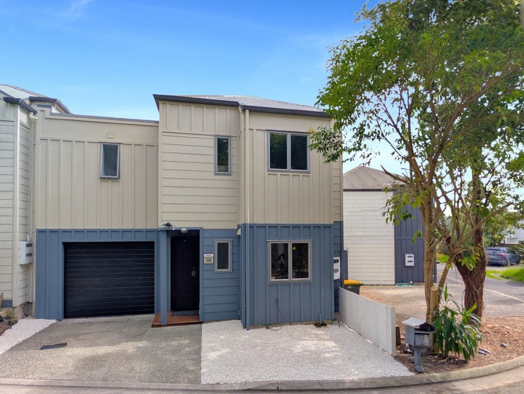 48E Arawa Street, New Lynn, Auckland - Carousel 1