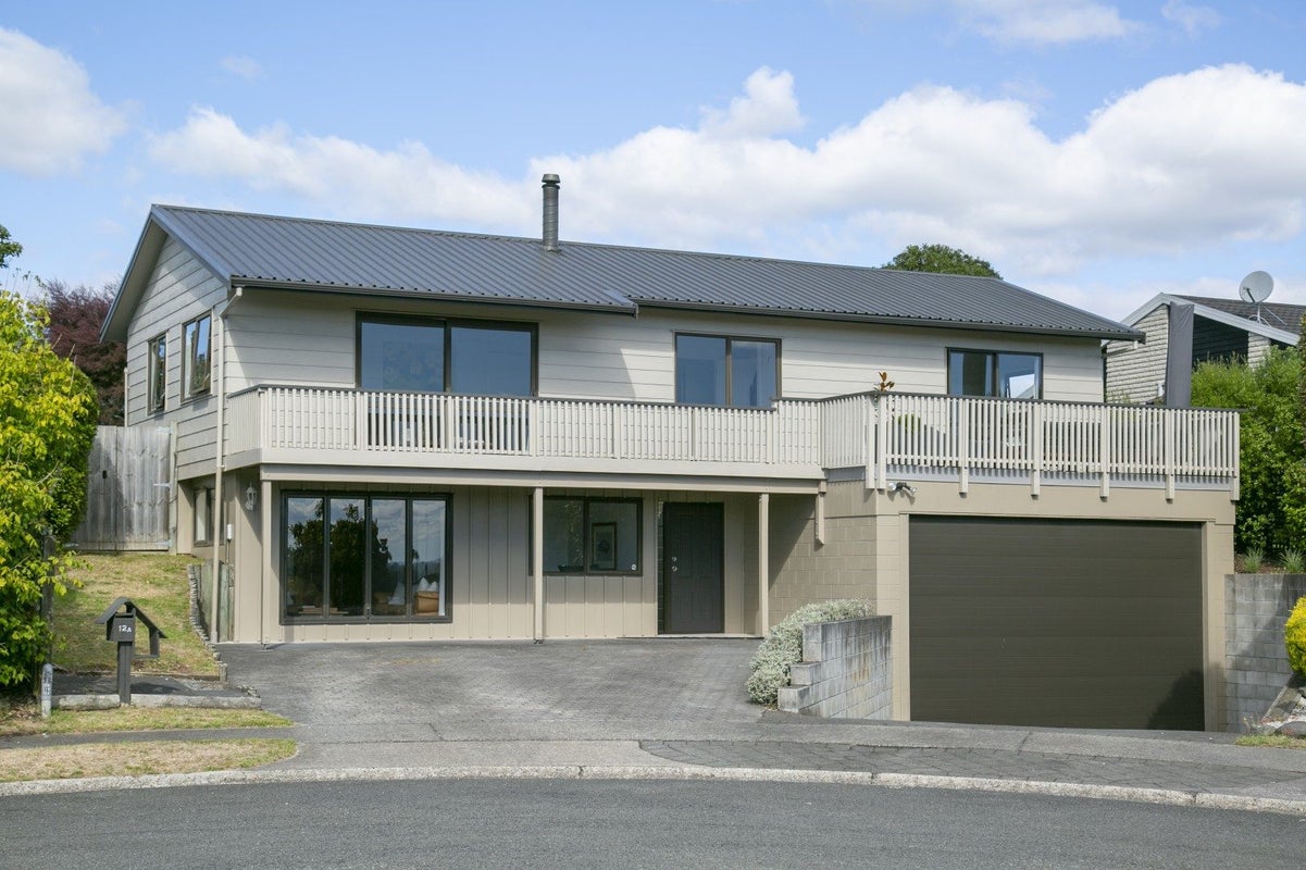 12 Golders Place, Richmond Heights, Taupo - Carousel 2