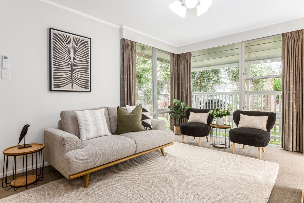 36 Silverbirch Grove, Churton Park, Wellington - Carousel 2