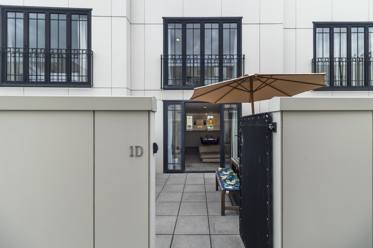 1D/8 Farnham Street, Parnell, Auckland - Carousel 1