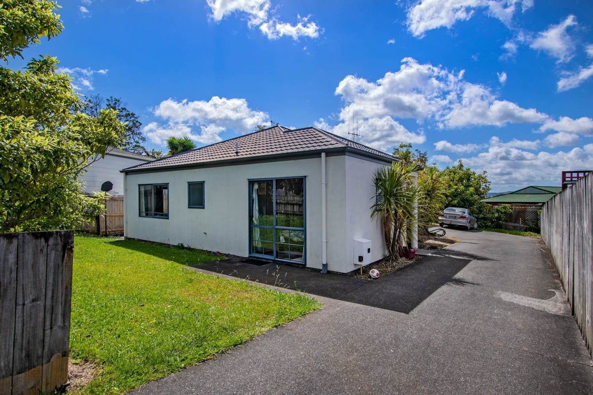 8 Howards Way, Kamo, Whangarei - Carousel 1