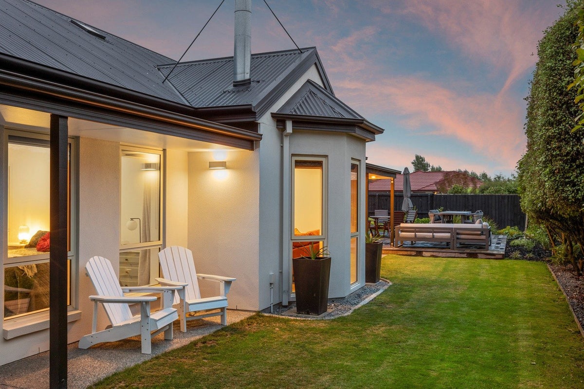 14 Elmslie Grove, Halswell, Christchurch - Carousel 22