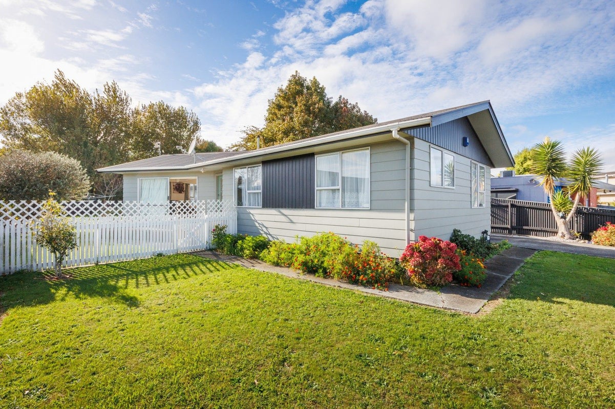 48 Somerset Crescent, Highbury, Palmerston North - Carousel 18