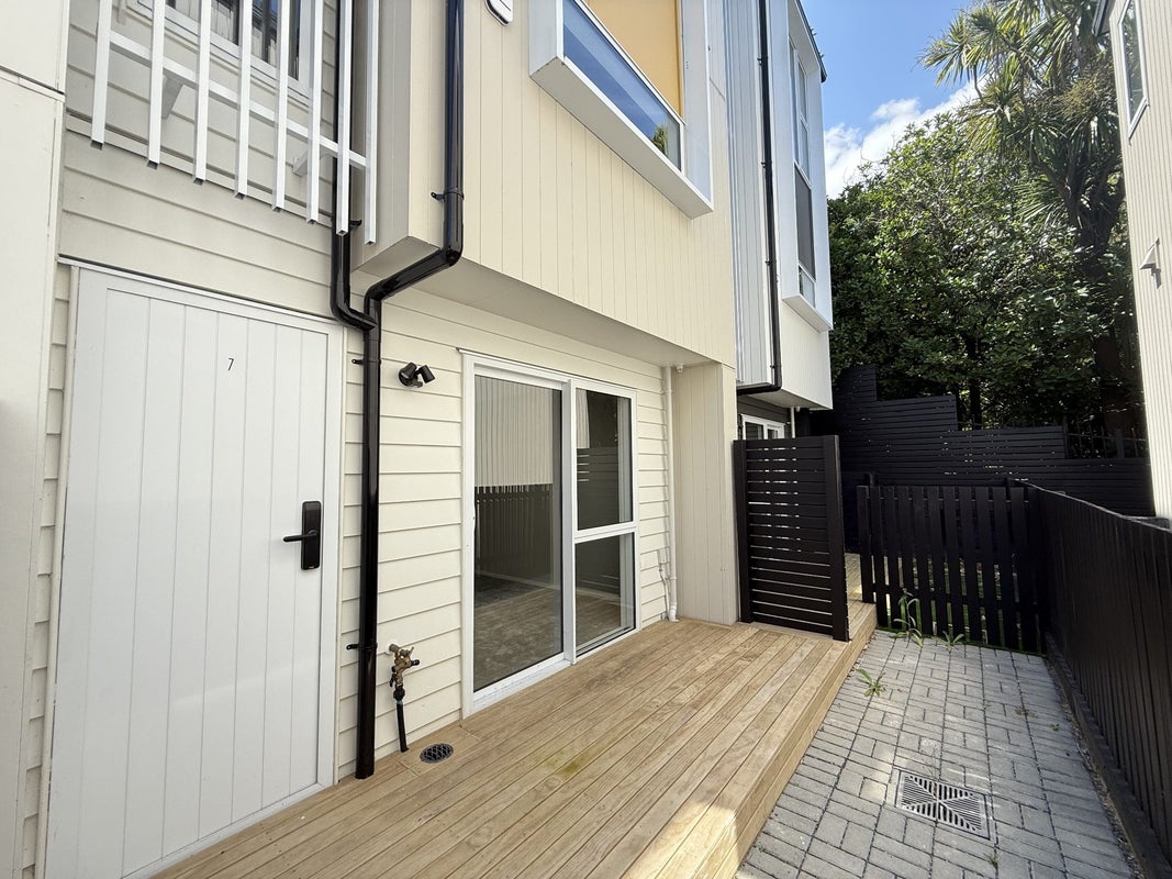 7/667 Great North Road, Grey Lynn, Auckland - Carousel 1
