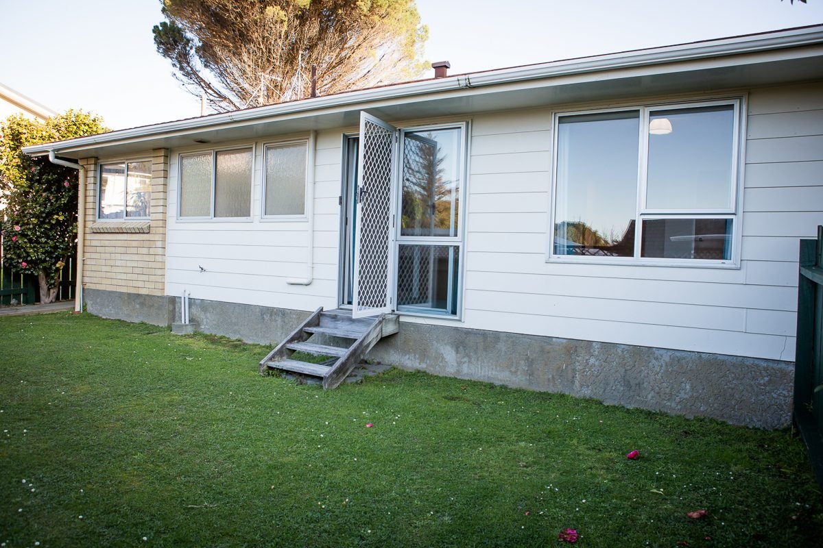 1A Burdendale Grove, Churton Park, Wellington - Carousel 17