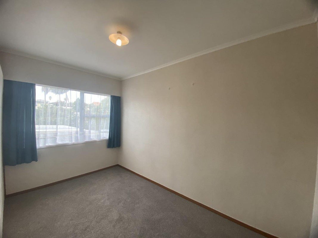 20 Sierra Avenue, Kamo, Whangarei - Carousel 13