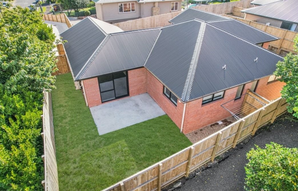1/11 Matthews Crescent, Melville, Hamilton - Carousel 15