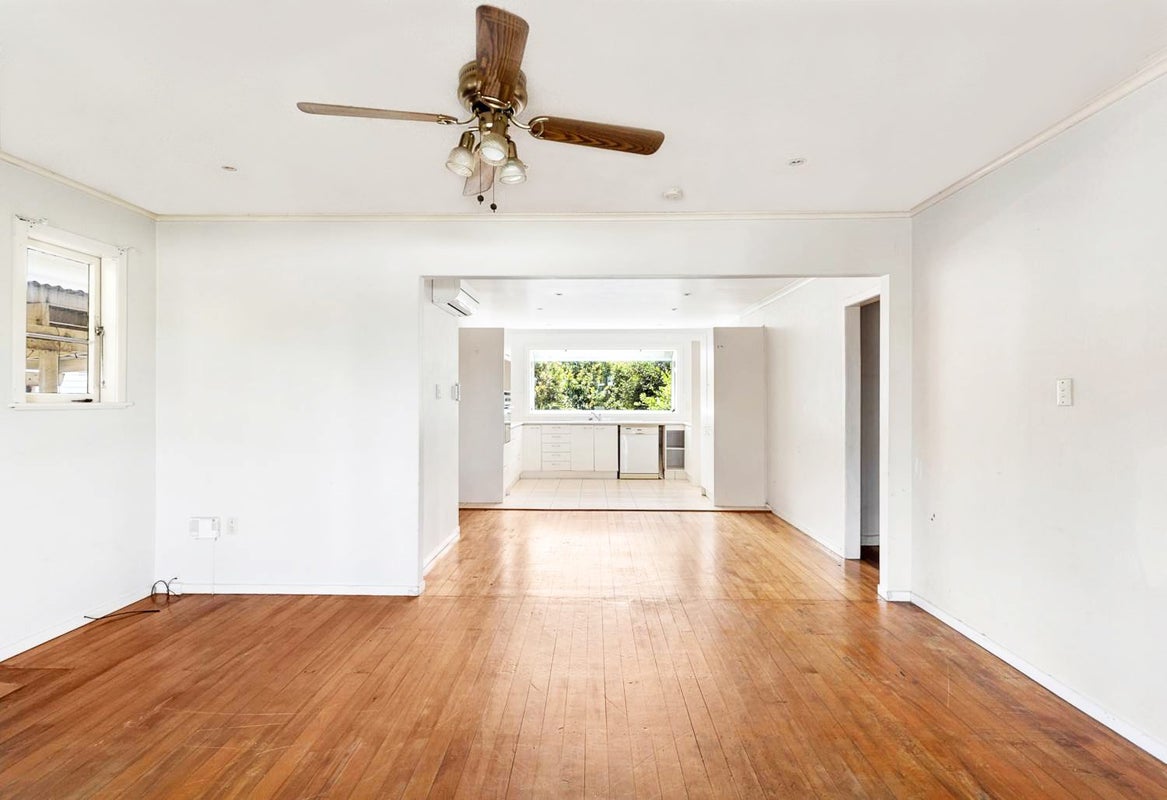 52 Beaumonts Way, Manurewa, Auckland - Carousel 2