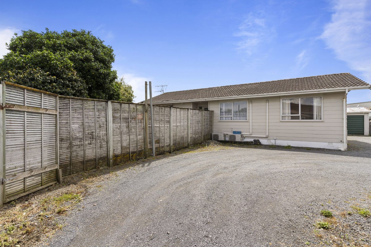 23 Arnwood Street, Manurewa, Auckland - Carousel 1