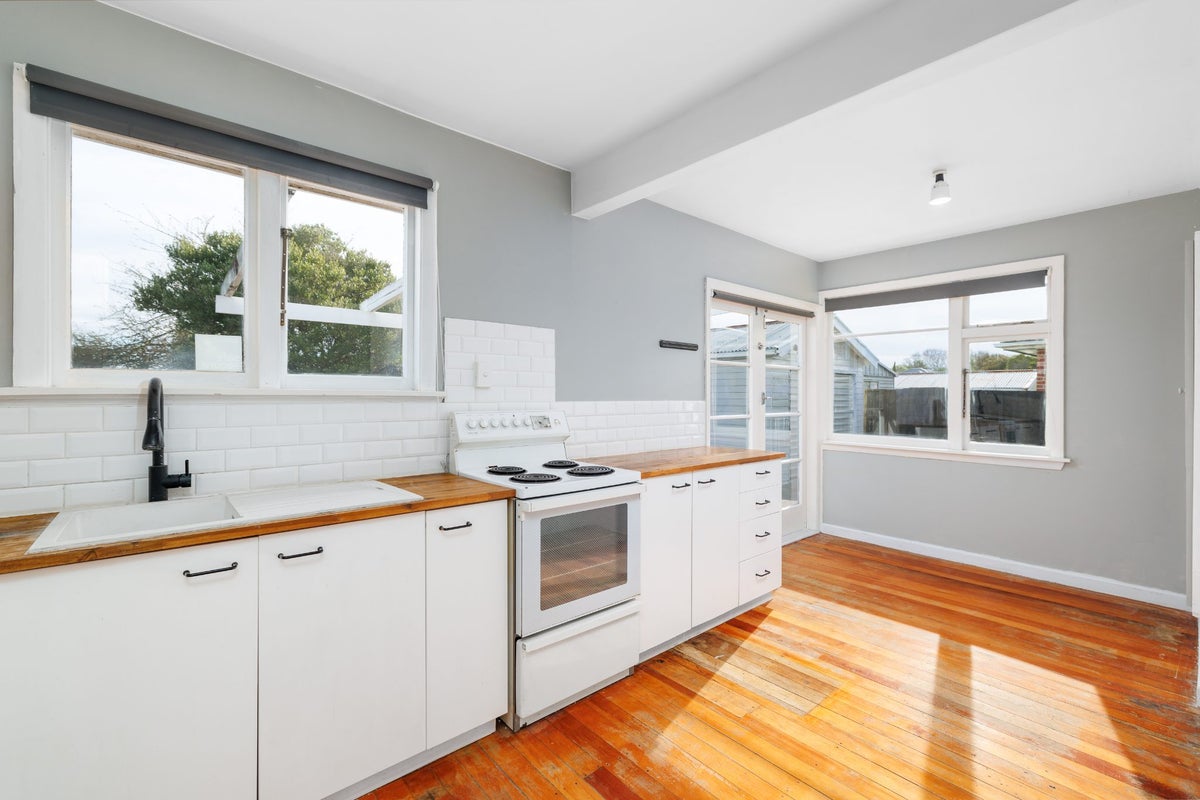 41 Basingstoke Street, Aranui, Christchurch - Carousel 2