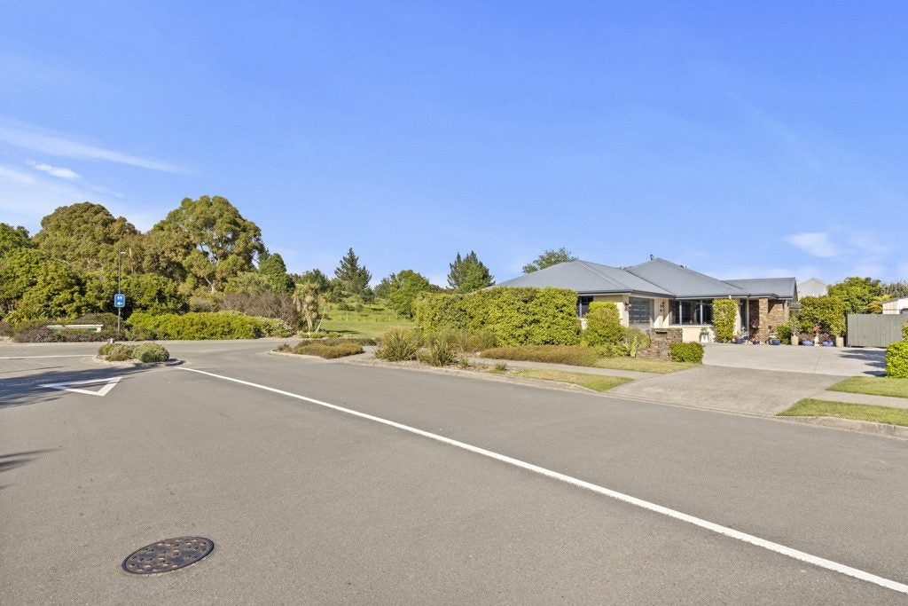21 Forest Park Drive, Witherlea, Blenheim - Carousel 1