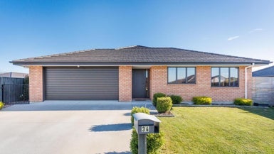 34 Cyprus Place, Fitzherbert, Palmerston North - Carousel 1