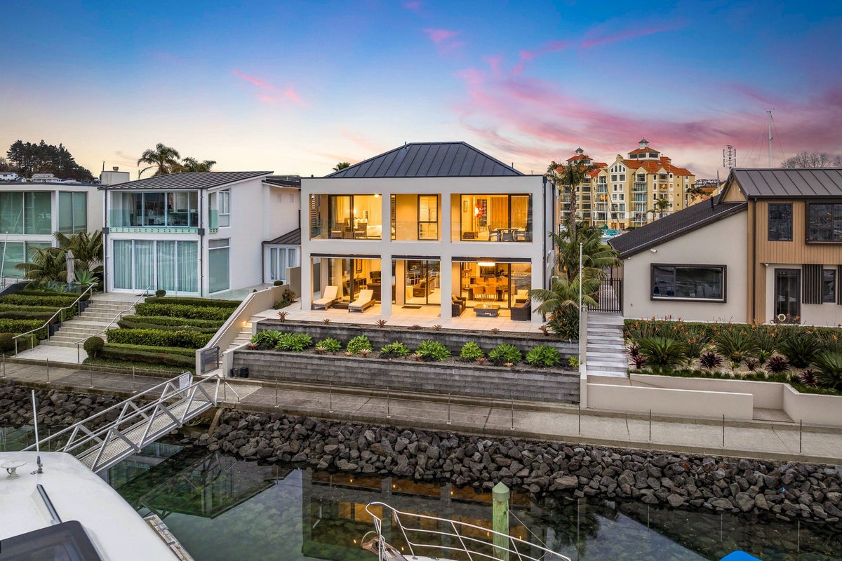 36 Rue D' Amarres, GULF HARBOUR, WHANGAPARAOA - Carousel 1