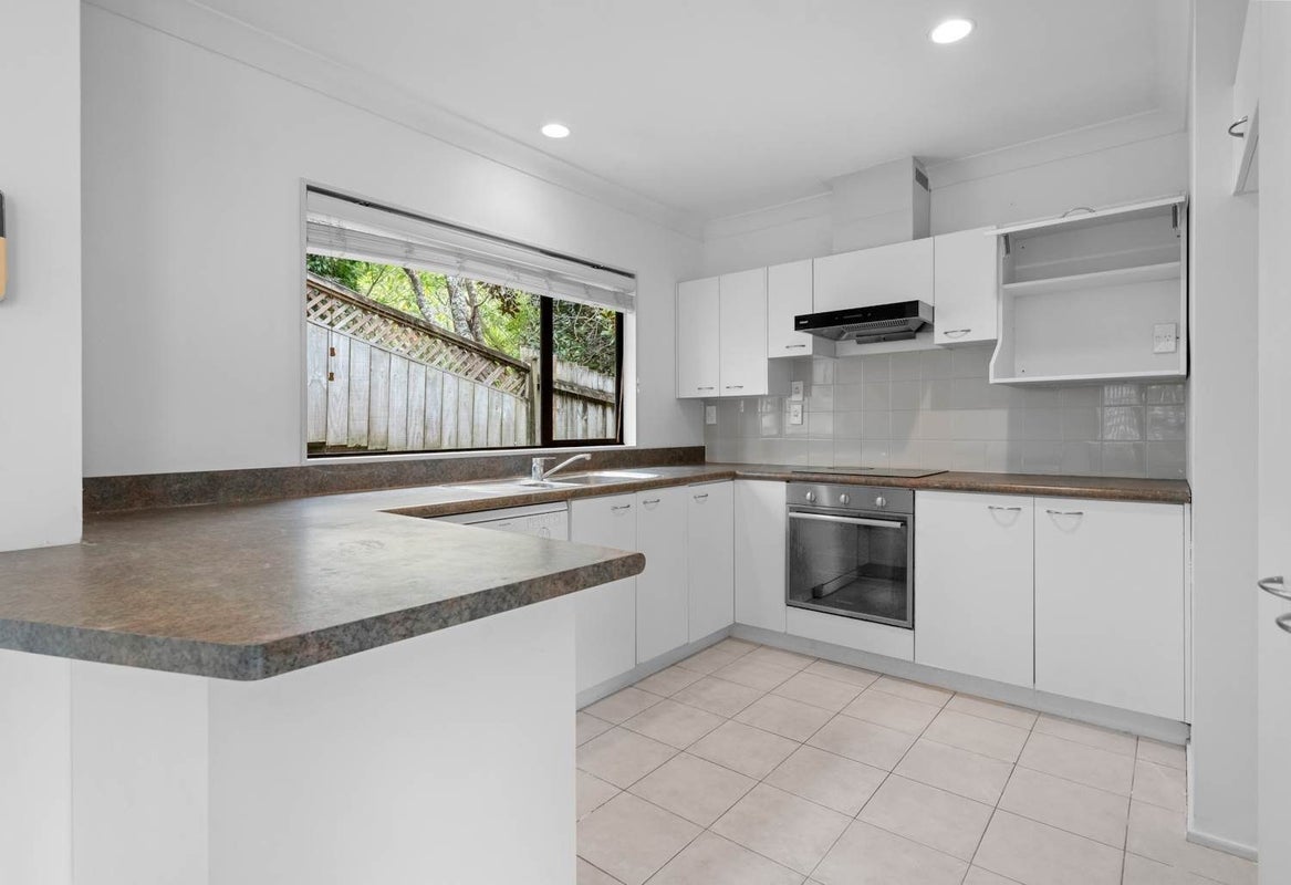 17A Janome Place, Bucklands Beach, Auckland - Carousel 2