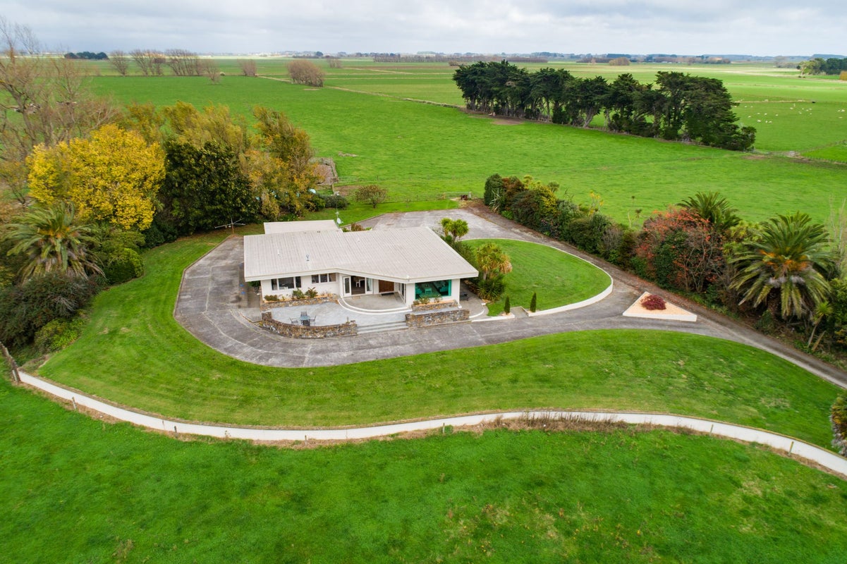 820 Lockwood Road, Kairanga, Kairanga - Carousel 2