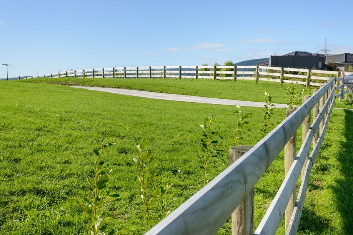 117 Kingsdale Park Drive, Aokautere, Palmerston North - Carousel 39
