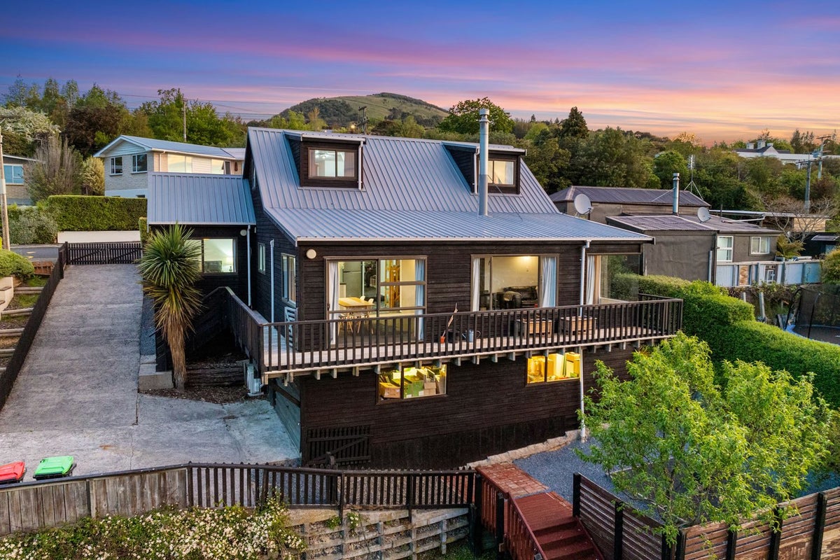 21 Tweed Street, Kinmont Park, Mosgiel - Carousel 2