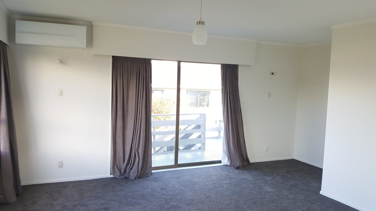 1/59 Cypress DR, Maungaraki, Lower Hutt - Carousel 2