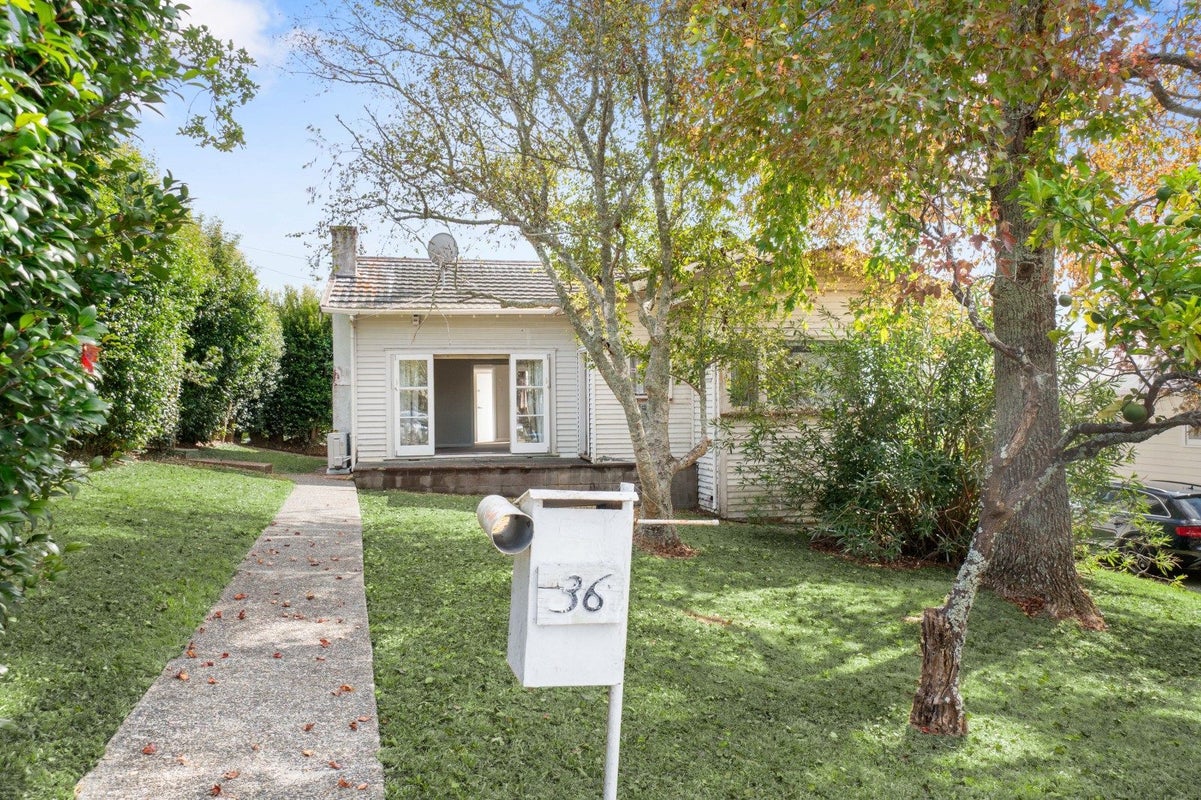 36 Seaview Terrace, Mount Albert, Auckland - Carousel 2