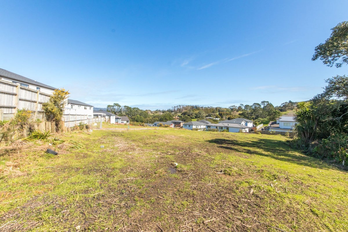 3 Hundalee Lane, Massey, Auckland - Carousel 8