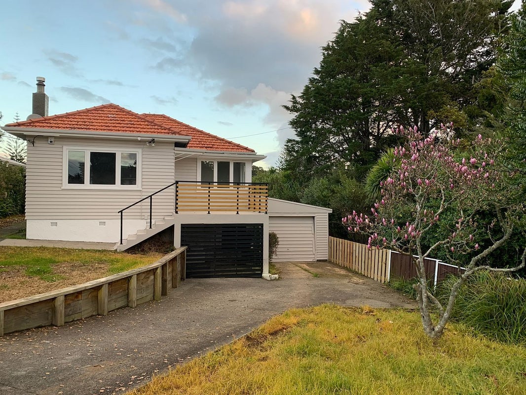 70 Savoy Road, Glen Eden, Auckland - Carousel 1