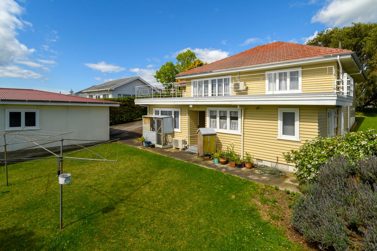 17 Lincoln Terrace, Gate Pa, Tauranga - Carousel 2