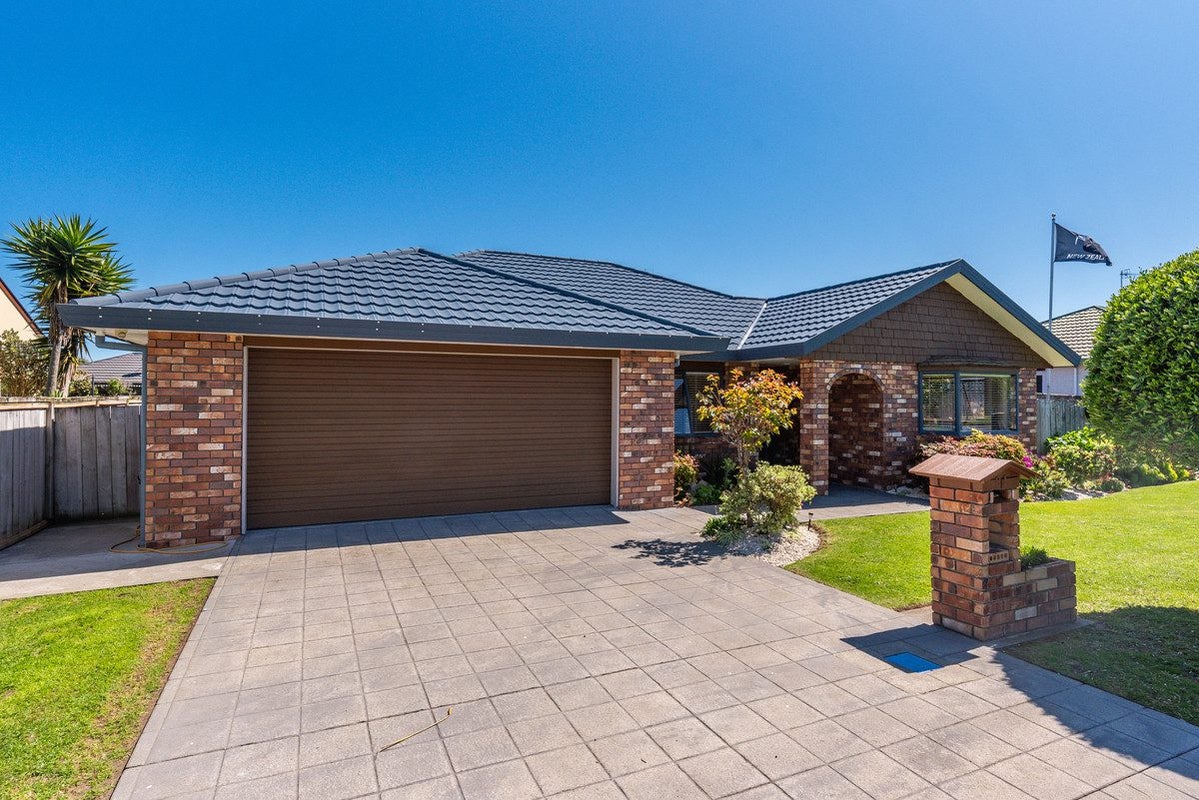 81 Michael Road, Paraparaumu Beach, Paraparaumu - Carousel 1
