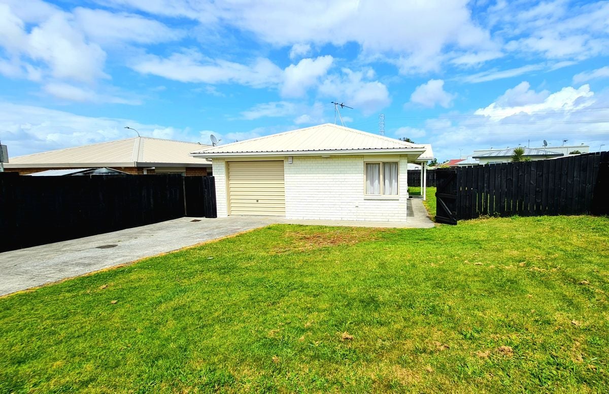 127 Shifnal Drive, Randwick Park, Auckland - Carousel 2