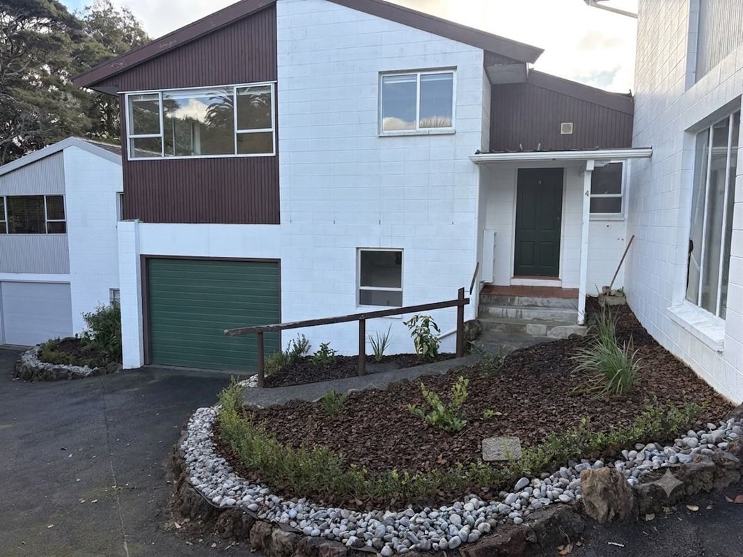 4/290 Glenfield Road, Glenfield, Auckland - Carousel 1