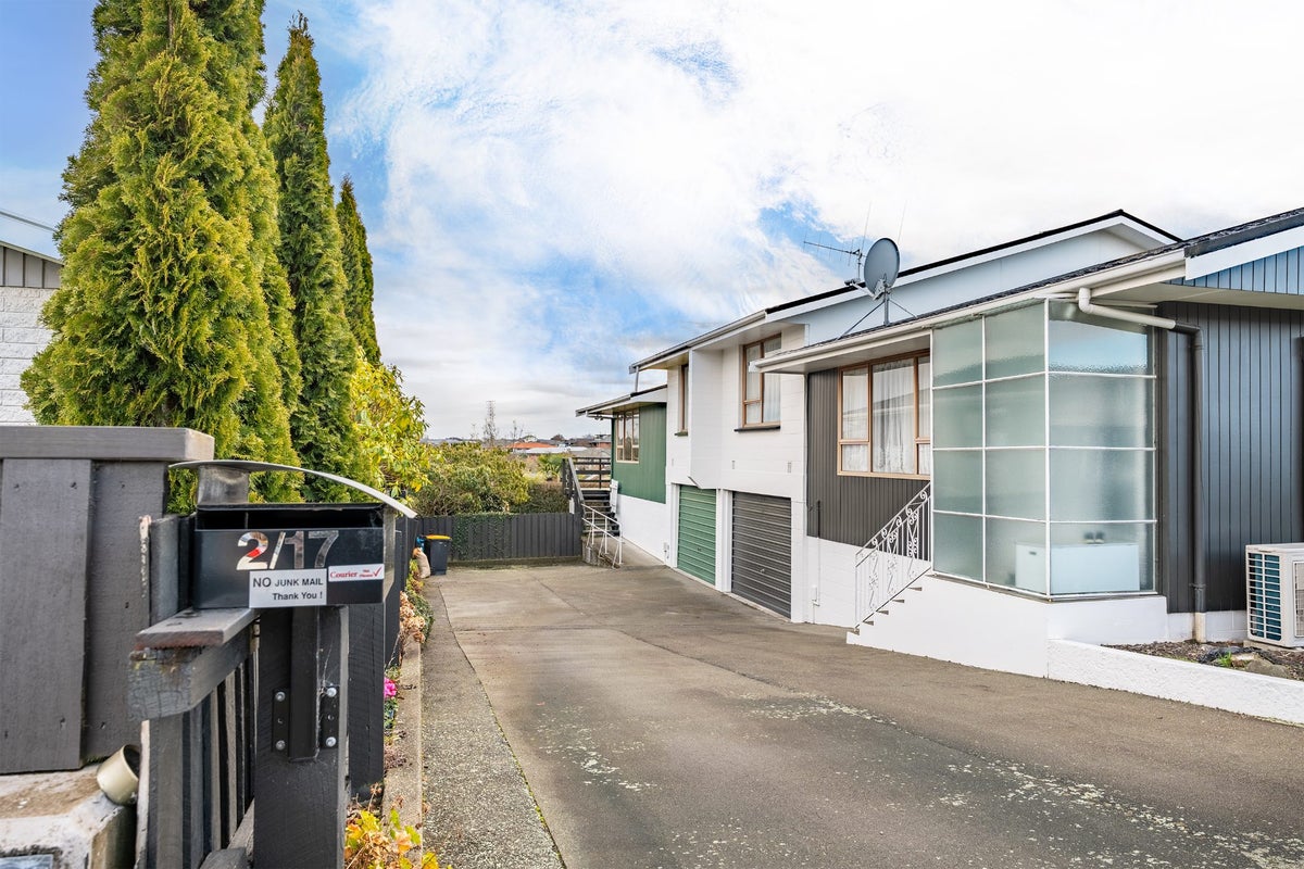 2/17 Hopkins Street, Gleniti, Timaru - Carousel 1