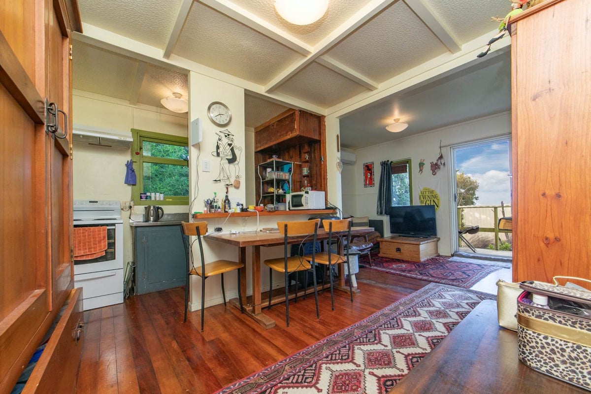 36 Tane Road, Laingholm, Auckland - Carousel 2