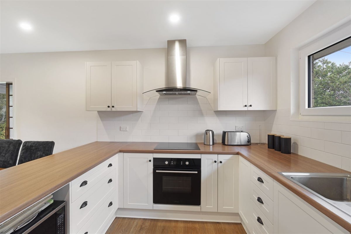 23 Jenkins Avenue, Redwood, Christchurch - Carousel 2