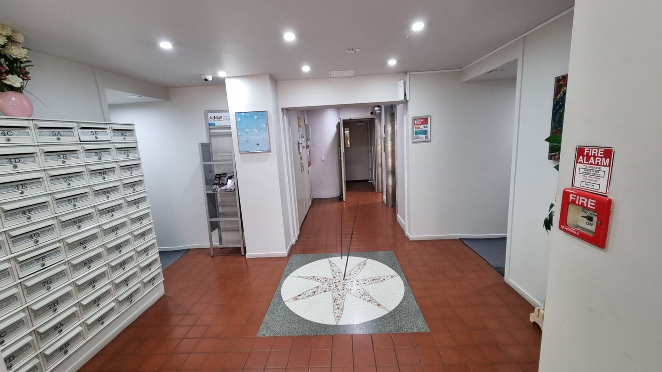3E/2 Whitaker Place, Grafton, Auckland - Carousel 14