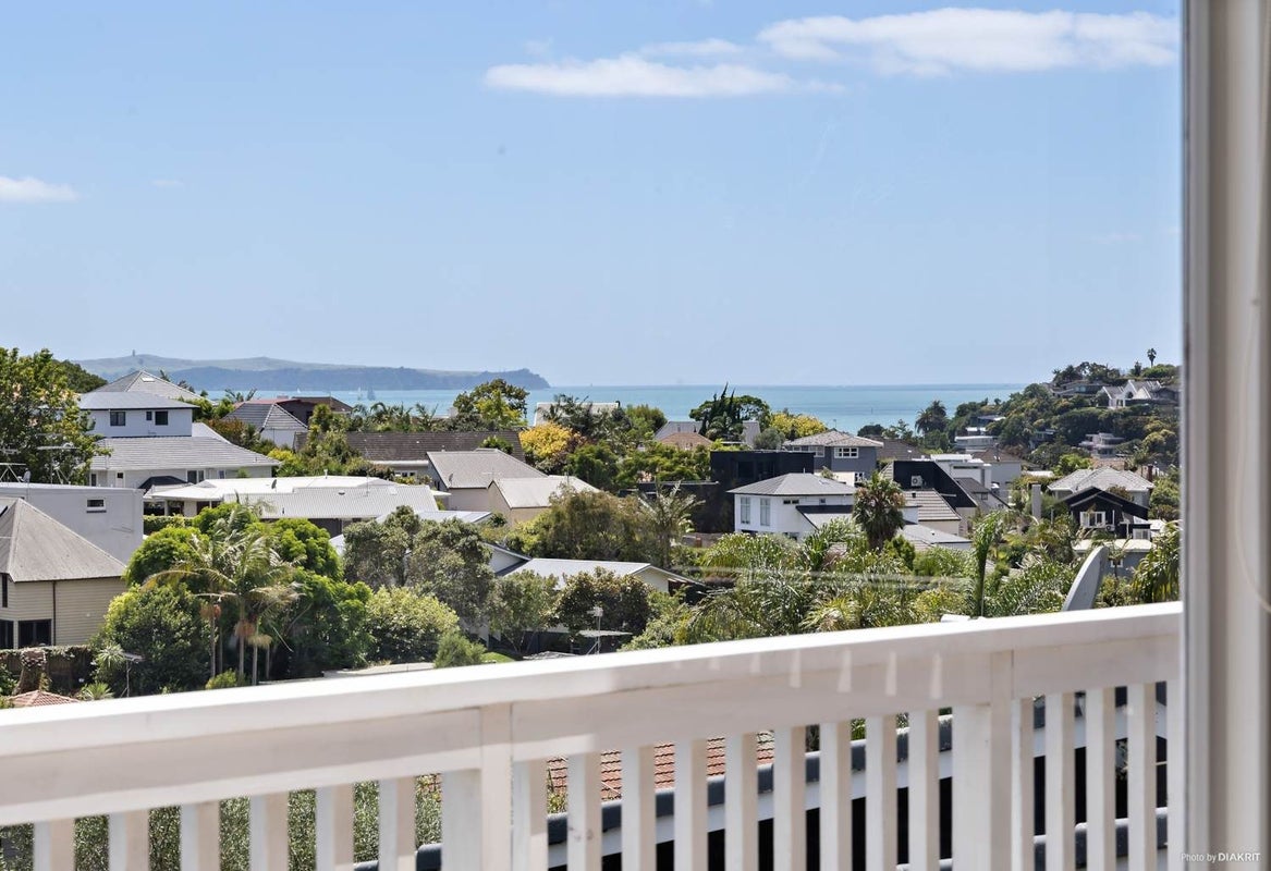 1/8 Geraldine Place, Kohimarama, Auckland - Carousel 1