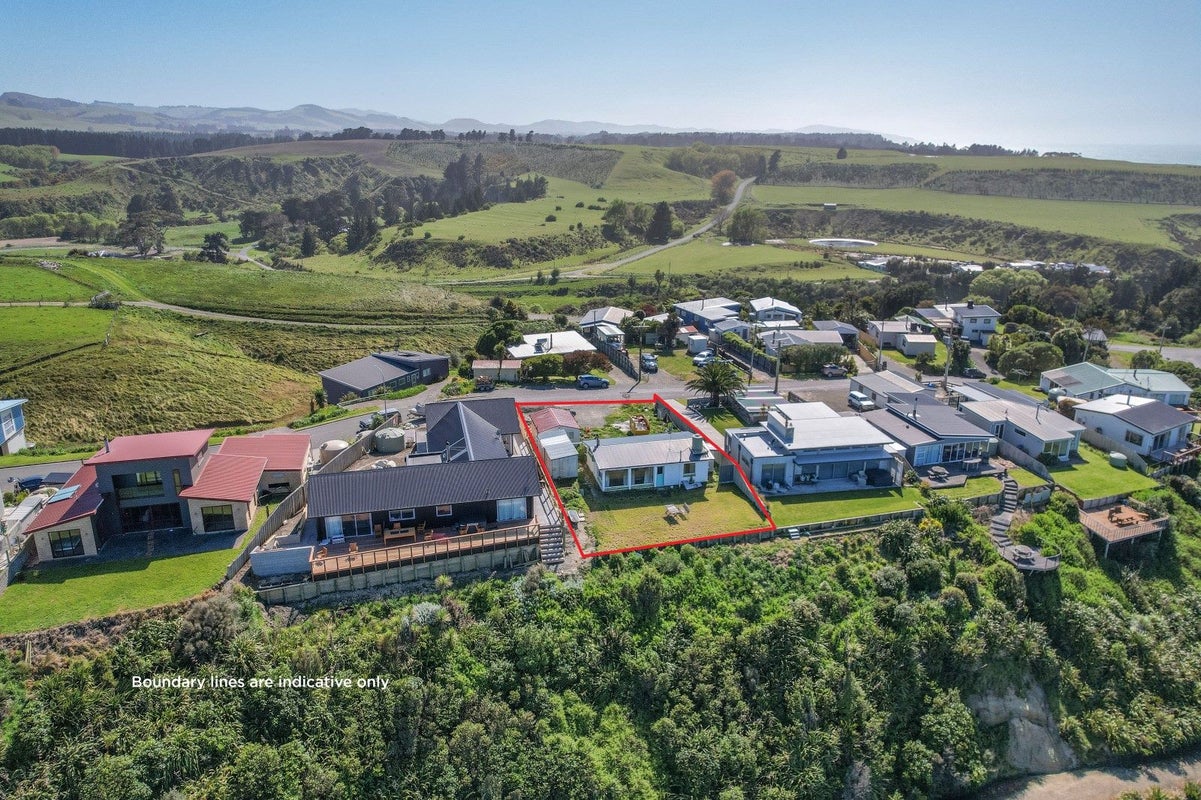 11 Hall Street, Motunau, Greta Valley - Carousel 1