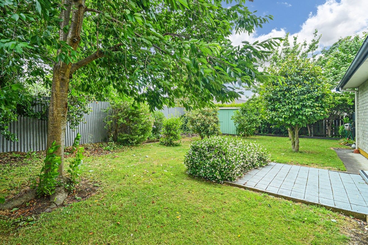 820 Southampton Street West, Saint Leonards, Hastings - Carousel 2