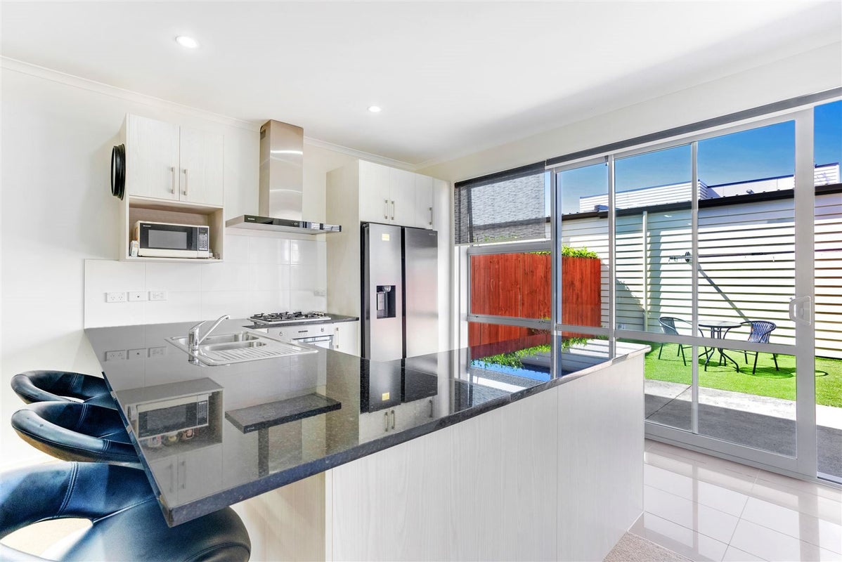 5 Hakawai Avenue, Takanini, Auckland - Carousel 2