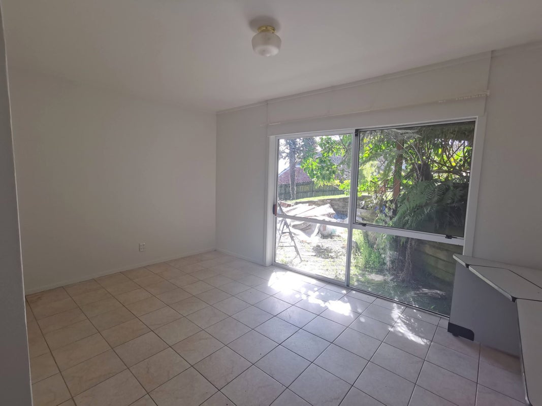 2 Anure Place, Highland Park, Auckland - Carousel 18