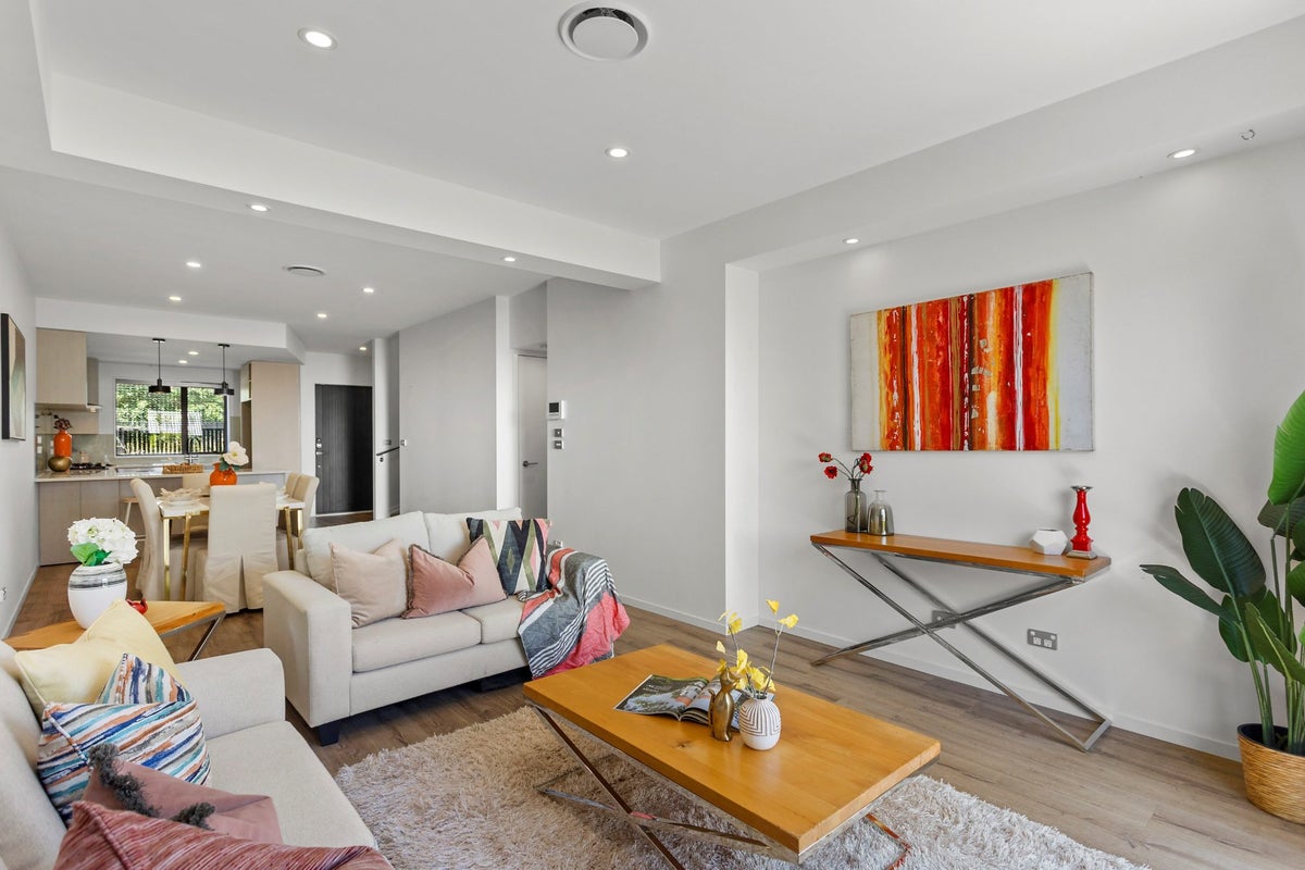 11 Moki Place, Long Bay, Auckland - Carousel 2