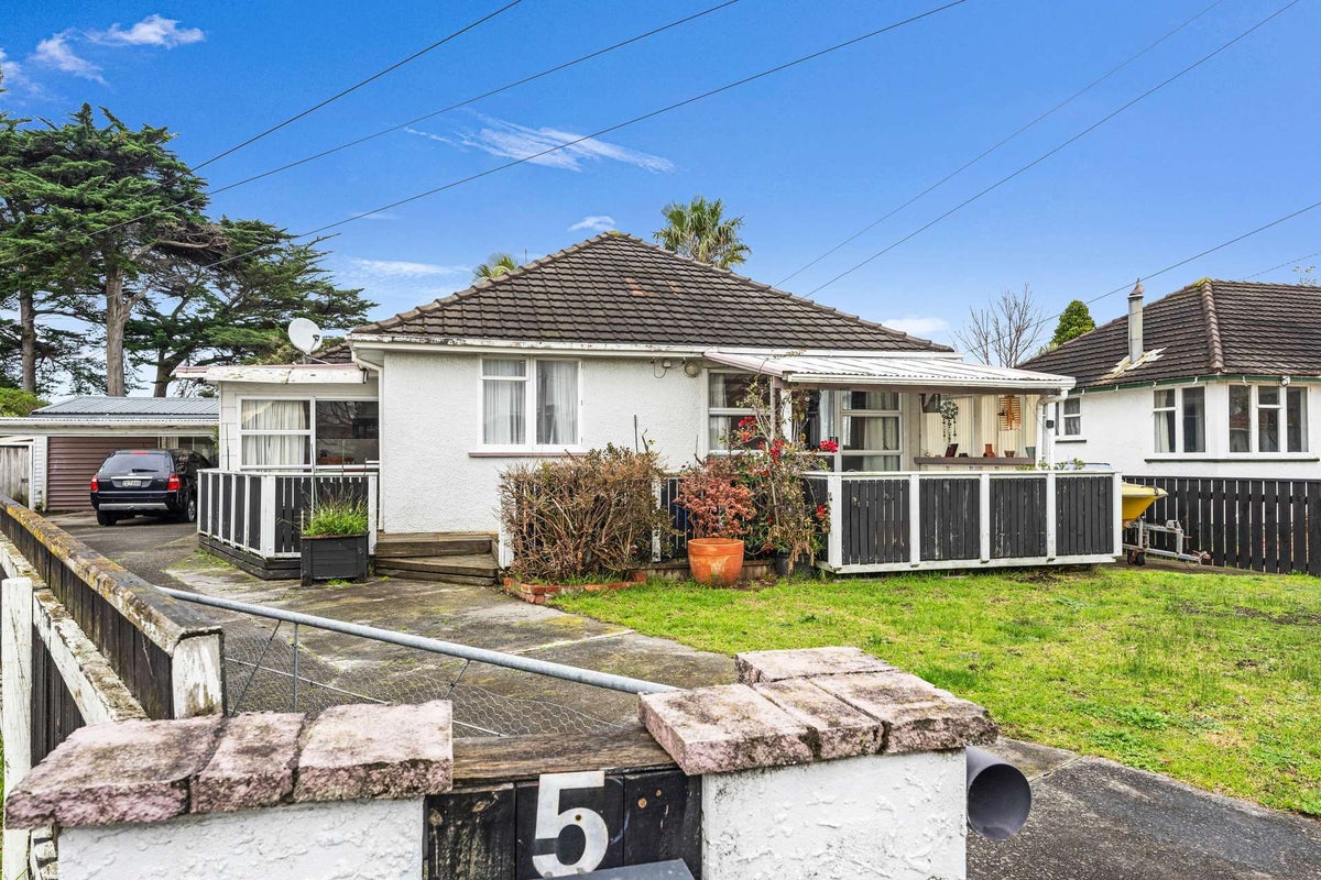 5 Tui Place, Gonville, Whanganui - Carousel 1