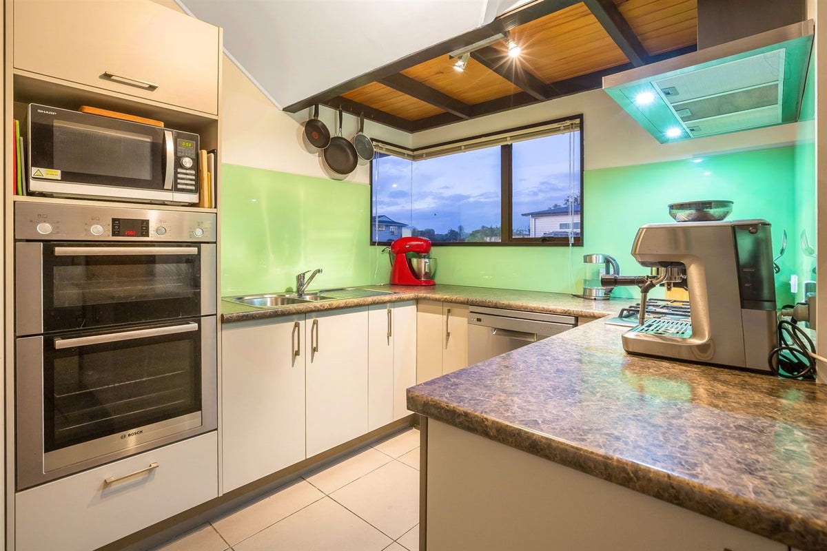 5 The Haven, Whitby, Porirua - Carousel 2
