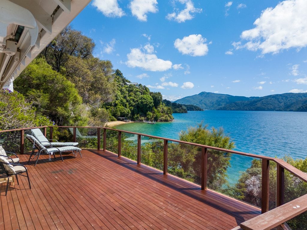 2789 Queen Charlotte Drive, Whenuanui Bay - Carousel 1