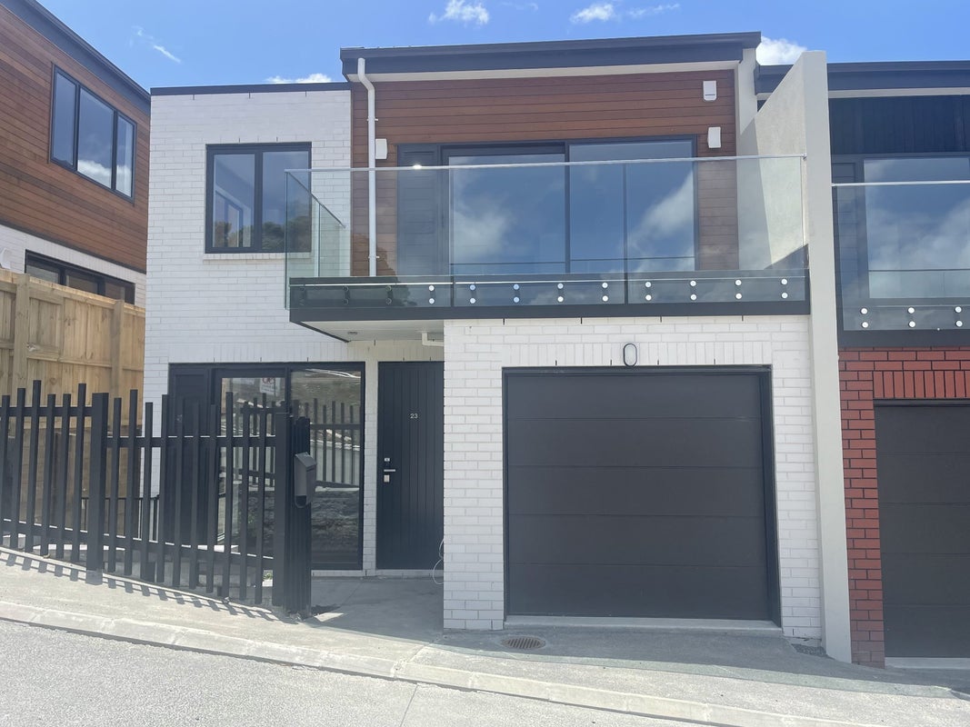 23 Milenio Crescent, Windsor Park, Auckland - Carousel 1