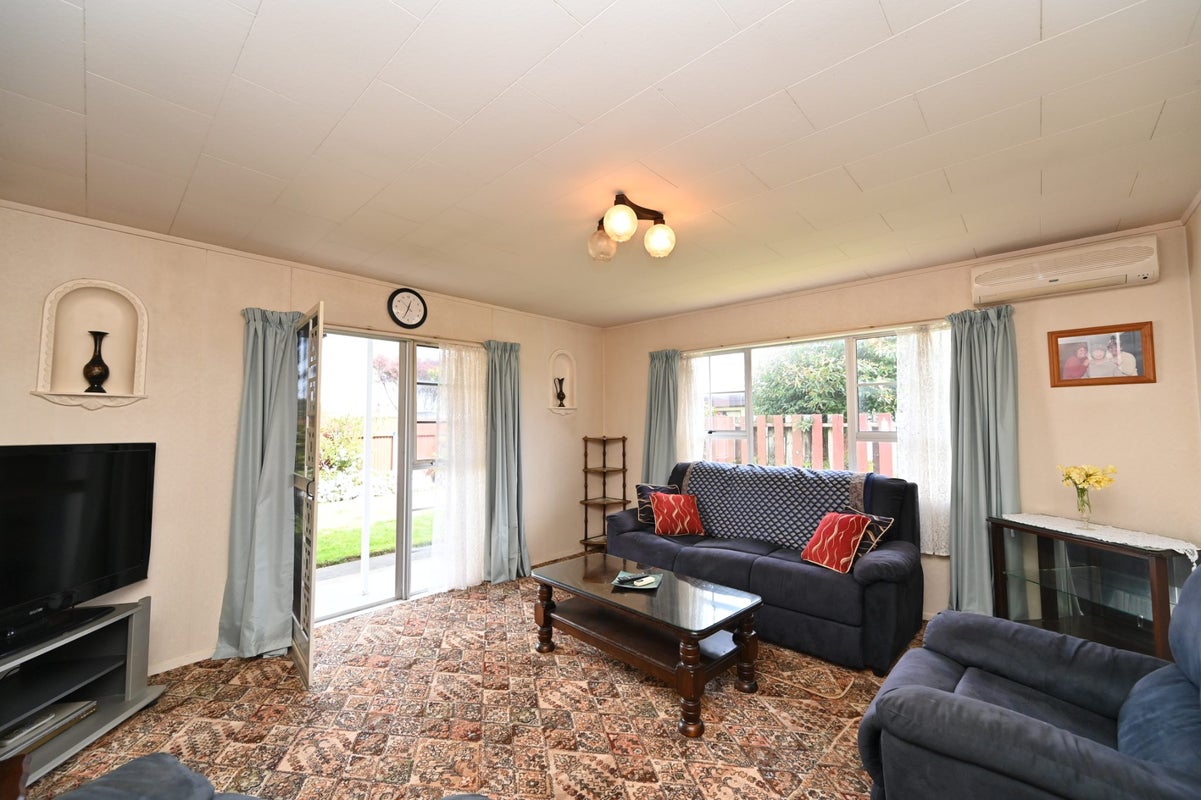 2/12 Swansea Place, Tamatea, Napier - Carousel 2