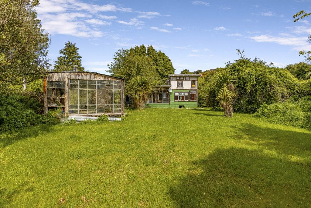 19 Holm Avenue, Broad Bay, Dunedin - Carousel 1