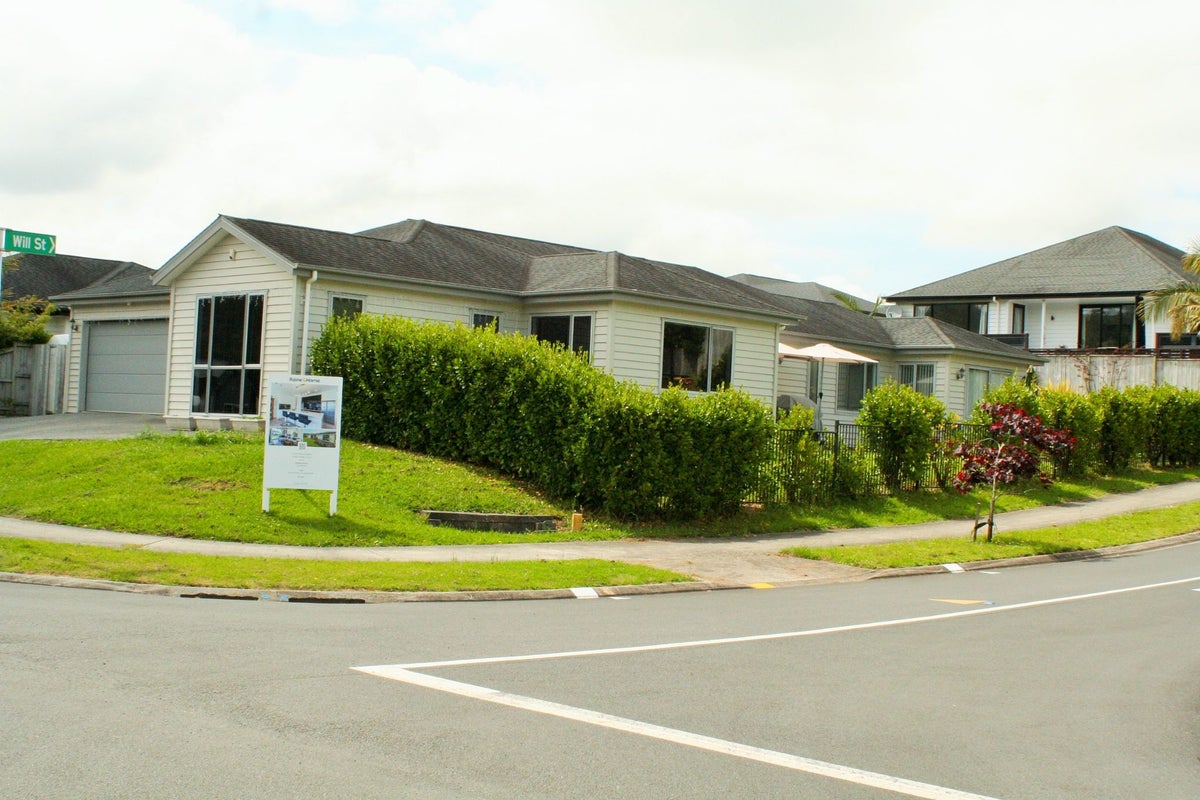 6 Josh Road, Huapai, Kumeu - Carousel 2