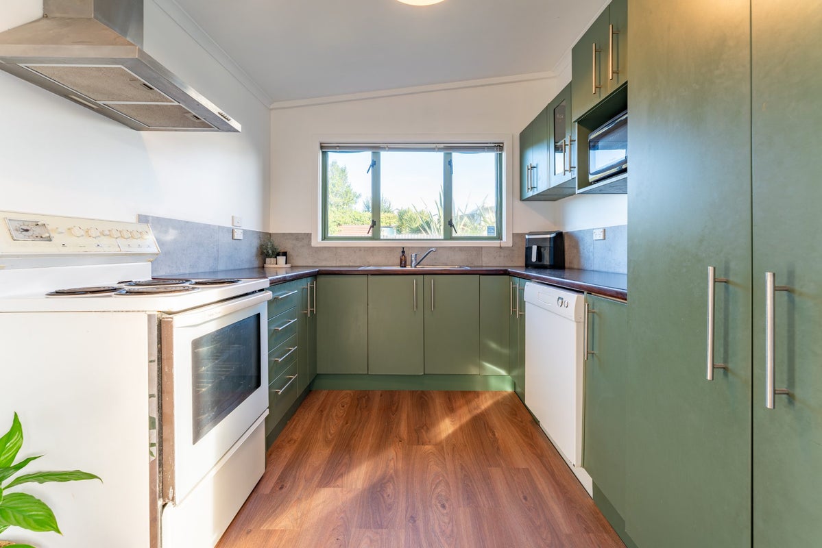 12 Browne Street, Parkside, Timaru - Carousel 1