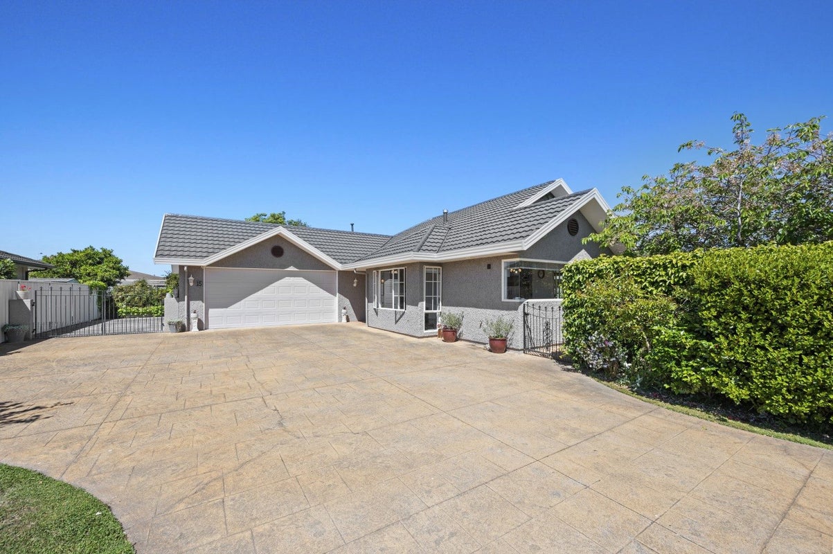 15 Pukekura Place, Taradale, Napier - Carousel 2